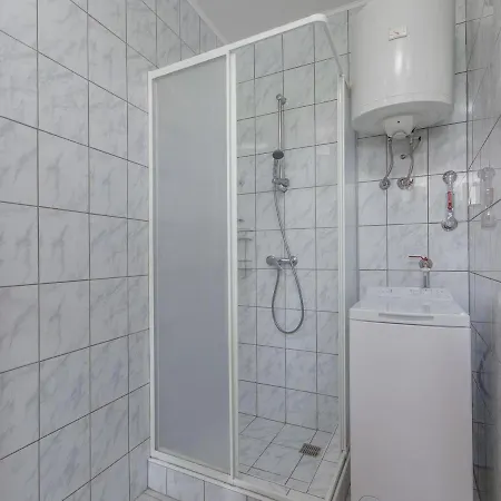 Pleasant Angelina With Private Pool * Kastelir