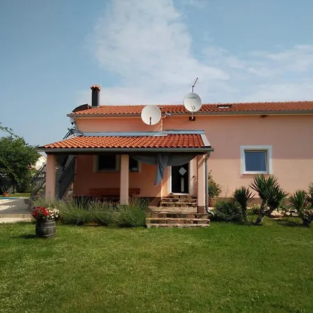 Villa Pleasant Angelina With Private Pool *